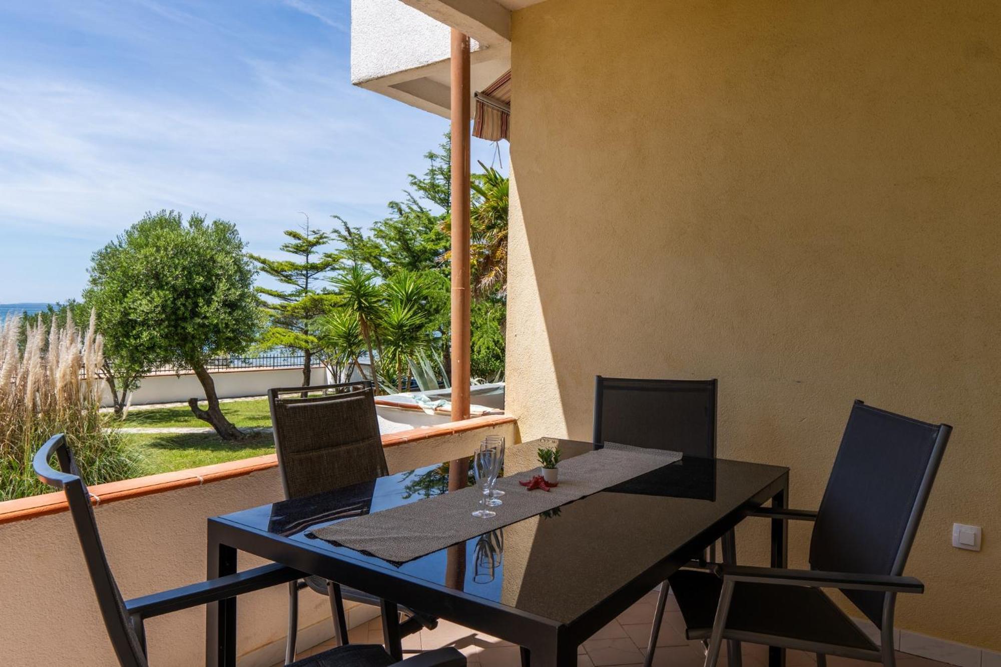 Apartments Strand Vir Exterior photo